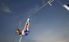 九游体育直播-步行者淘汰赛过关猛龙，霍勒迪刷新纪录，一场定义团队韧性的胜利