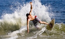 九游体育平台-极速之夜，F1新赛季揭幕战与欧文的持续杀伤力