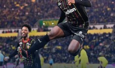 九游体育直播-里昂再度取胜，继续保持不败战绩