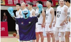 九游游戏-东京奥运篮球赛场：球员们殚精竭虑备战的简单介绍