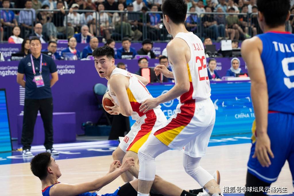 西藏男篮在胶着比赛中获胜，成功闯入下一轮的简单介绍