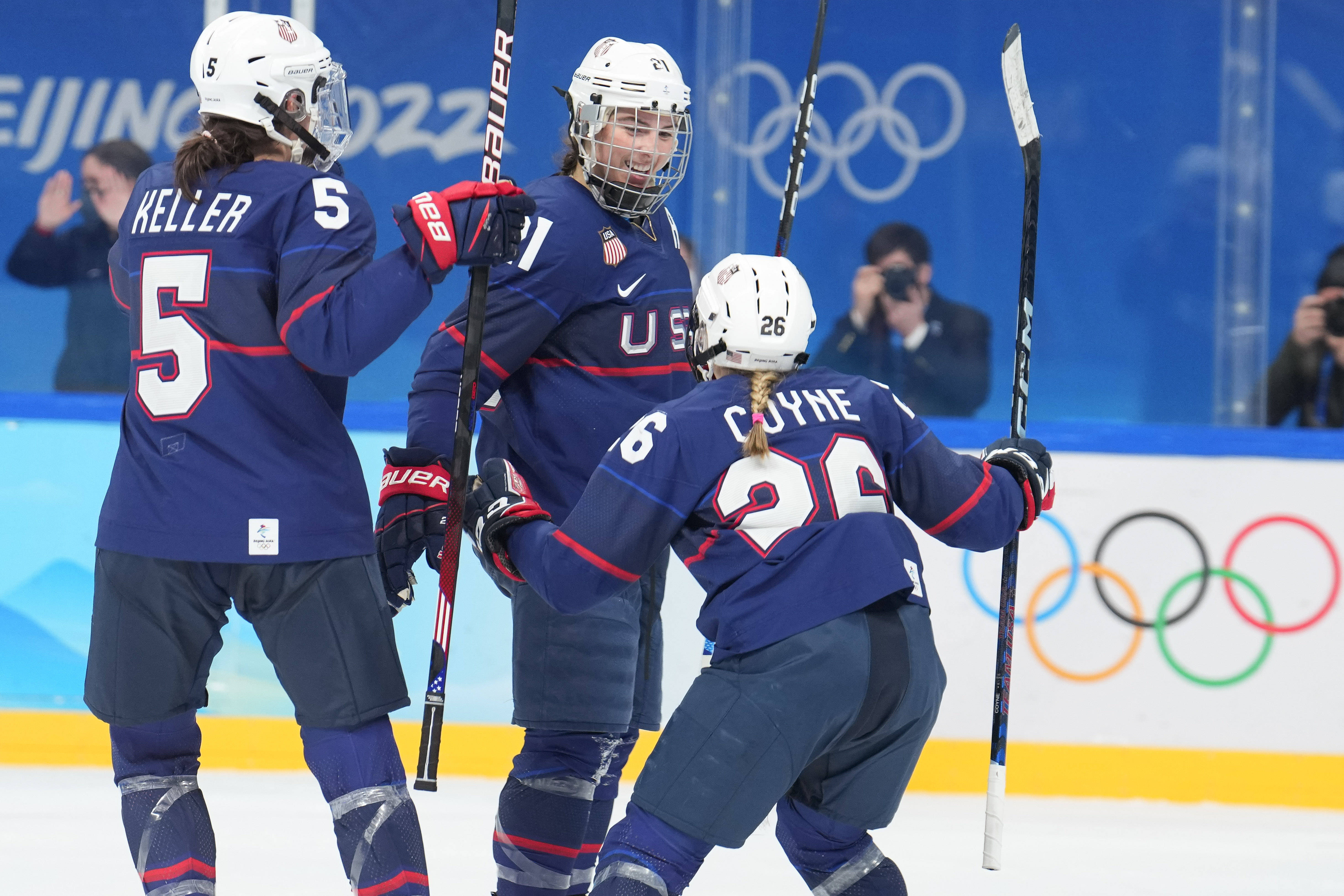 芬兰队连平两强队，晋级半决赛