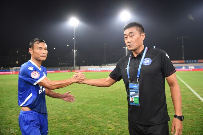 浙江队员精彩表现，击败对手领跑胜利