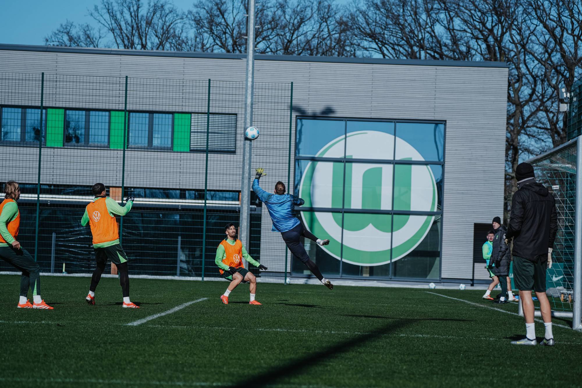 沃尔夫斯堡遭遇不利，寻求突破的简单介绍