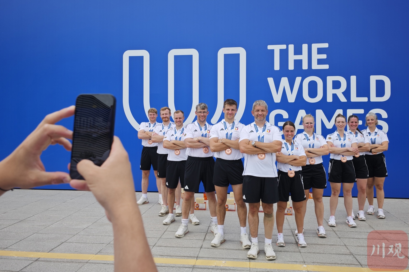 包含各国球队在激烈比拼中拼尽全力的词条