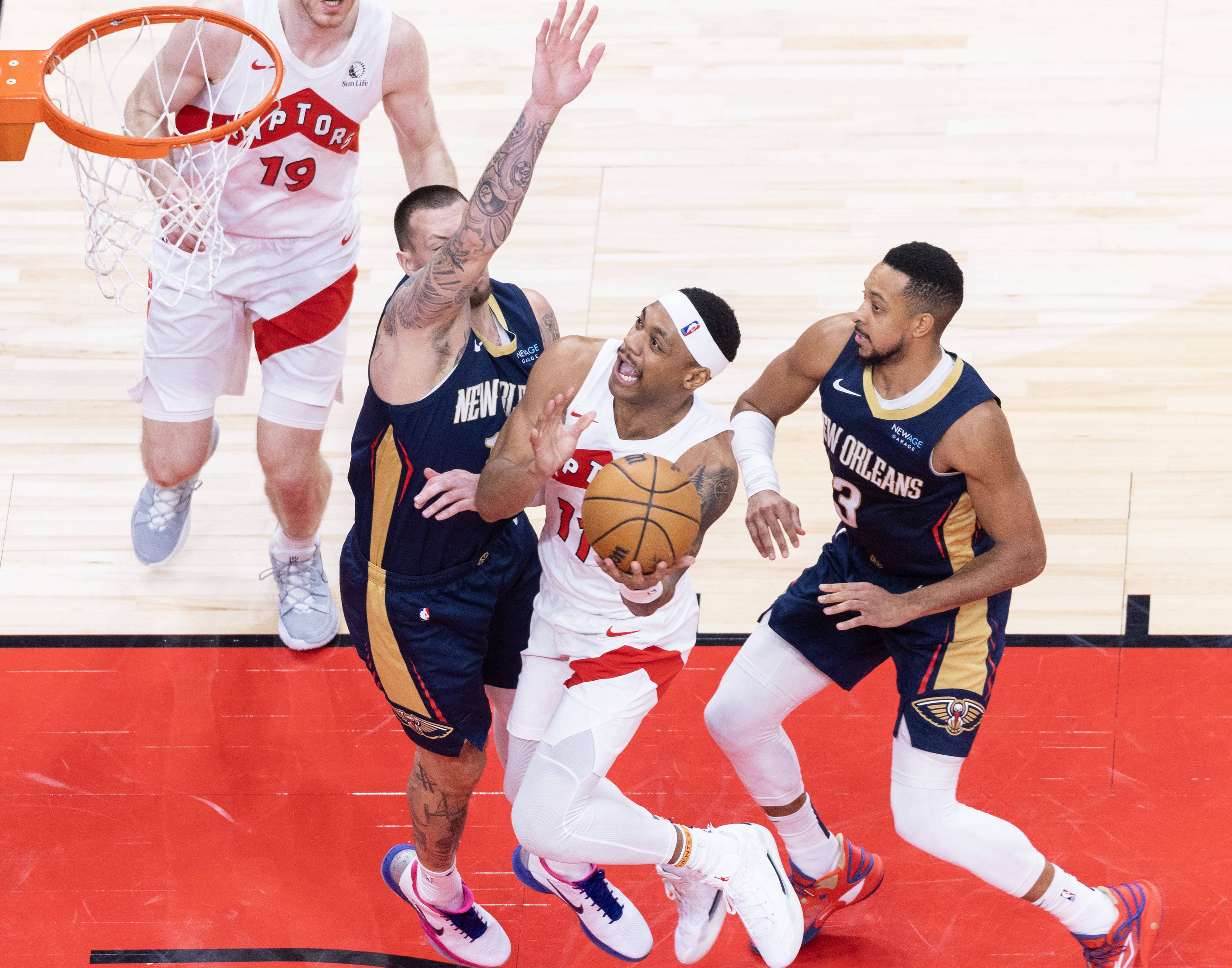 包含激烈的篮球比赛中，每一分的争夺都如同生死搏斗的词条