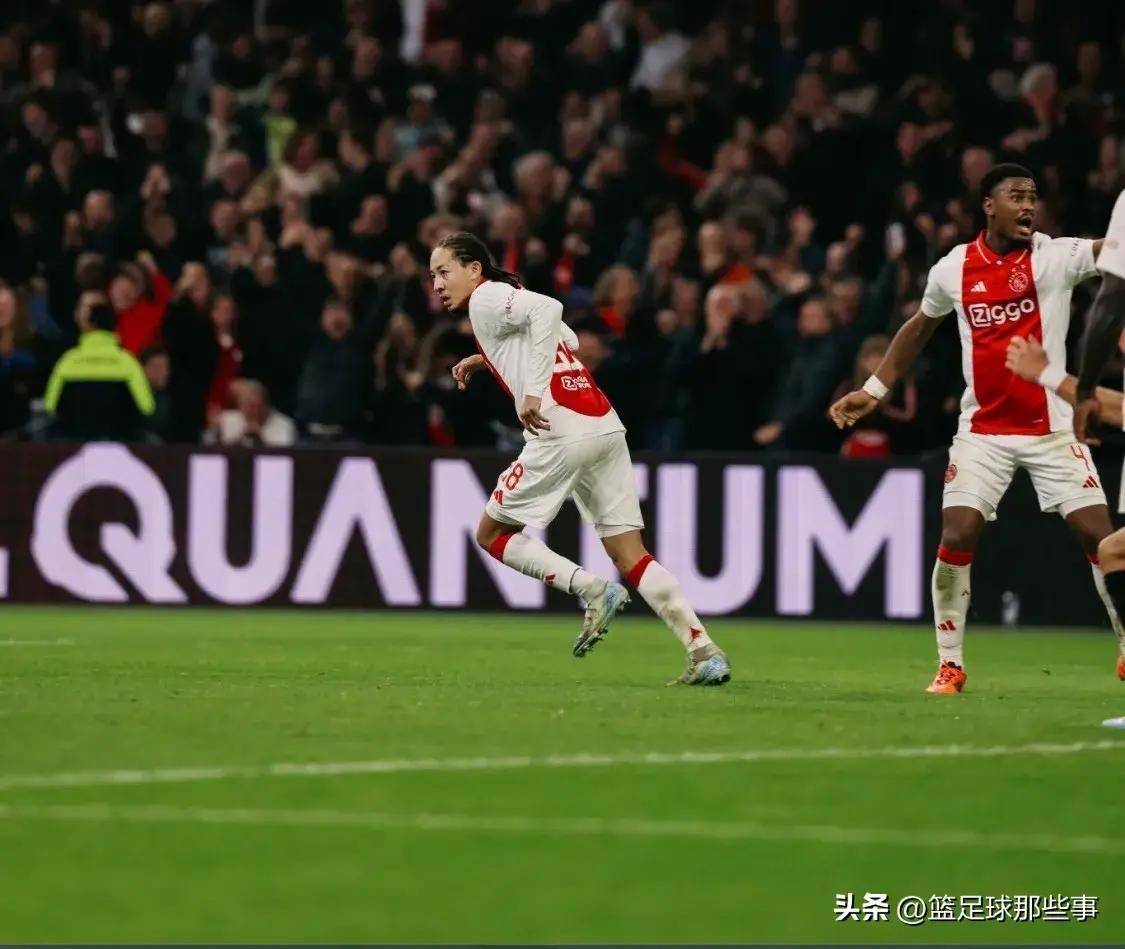 阿贾克斯继续不败，雄踞荷甲榜首