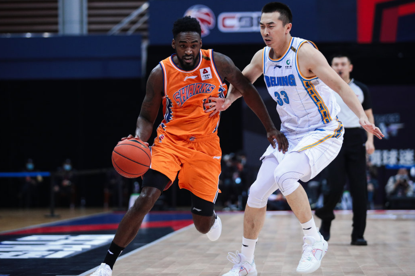 东京星耀足坛，风头无两击败对手的简单介绍