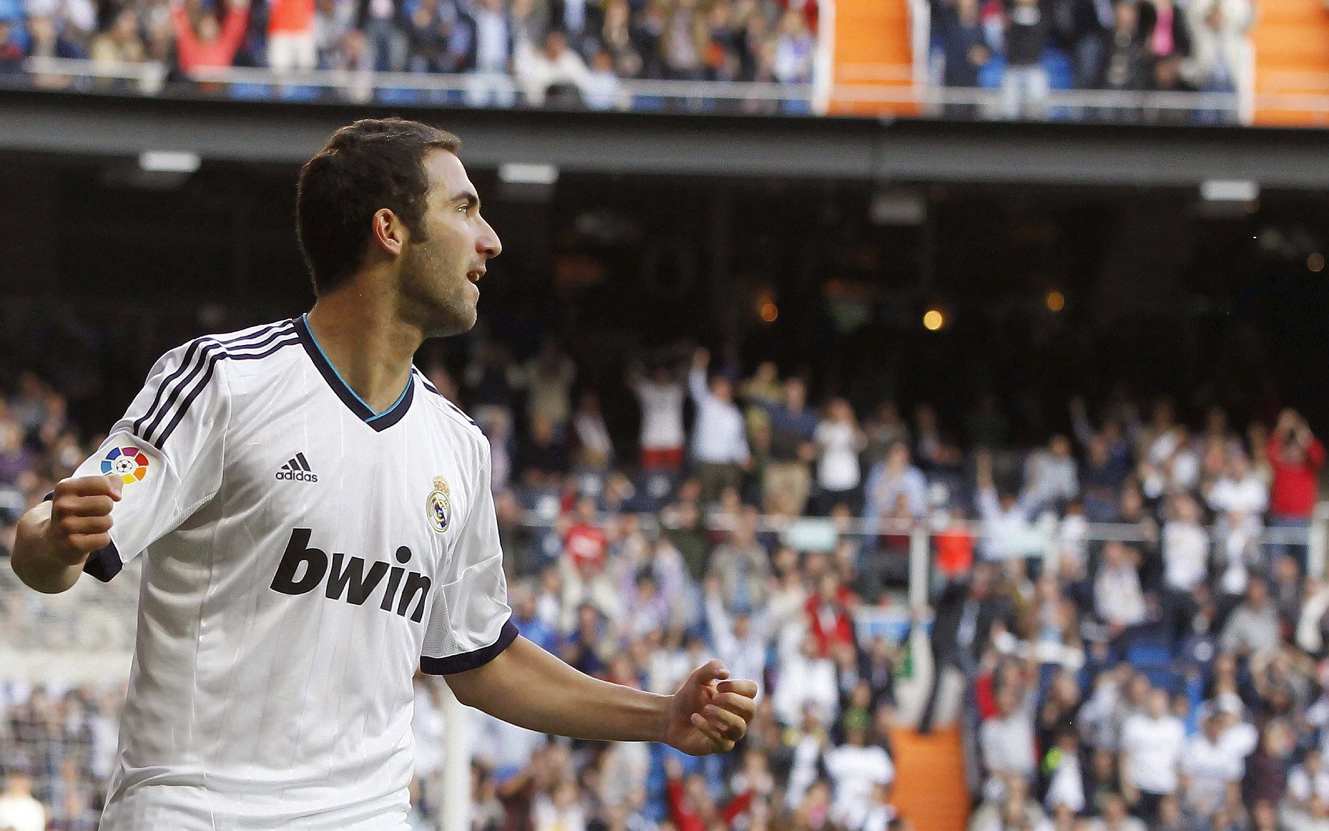 F1年度争冠之夜,戈麦斯关键制胜,书写赛车史新传奇