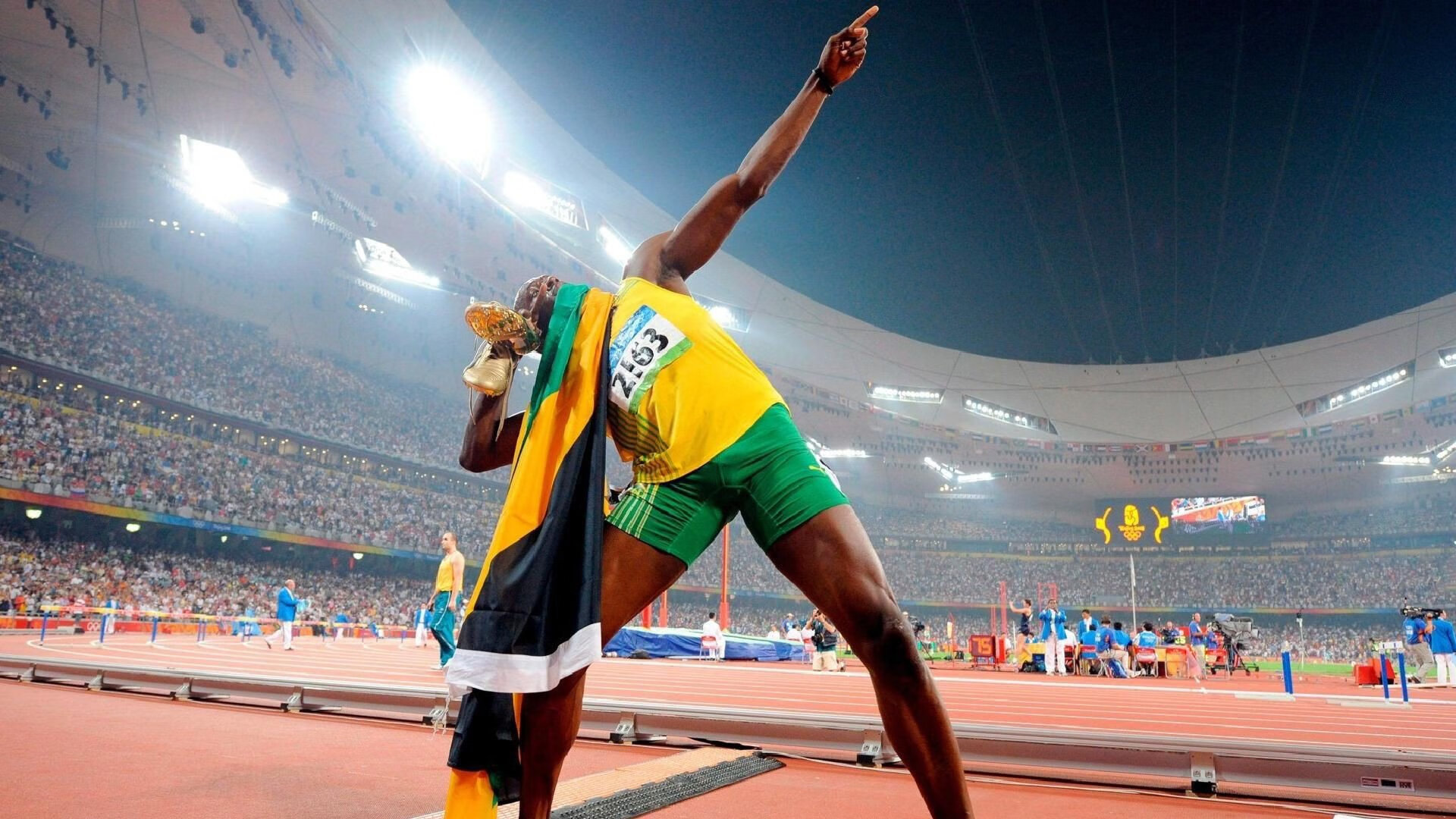 火力压制与中场铁闸，西班牙的团队胜利与坎特的冠军级演出